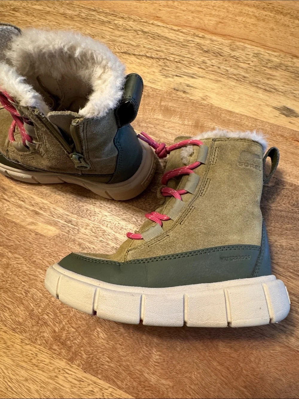 Sorel Kids size 10 Waterproof Olive Gree Winter Boots with Pink Accents